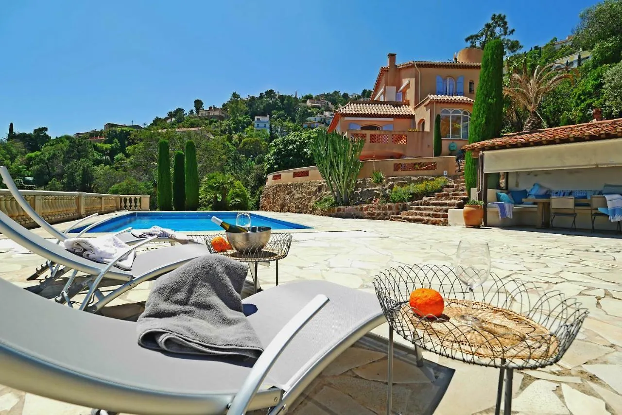 Villa Le Trayas Superieur Theoule-sur-Mer 0*,  France
