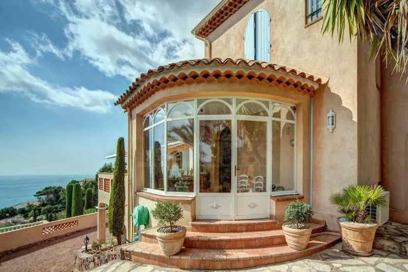 Villa Le Trayas Superieur Theoule-sur-Mer 0*,
