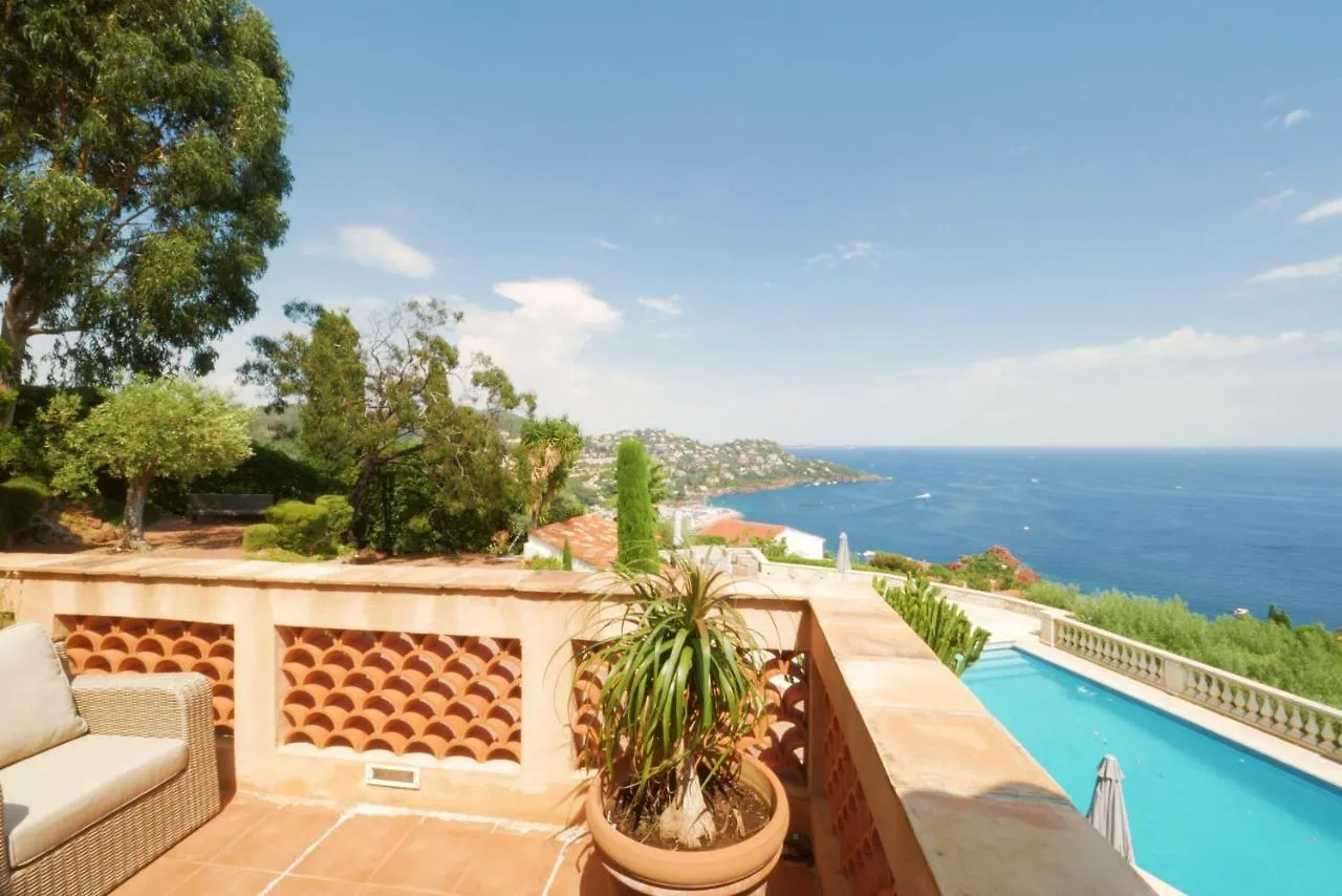 Villa Le Trayas Superieur Theoule-sur-Mer 0*,
