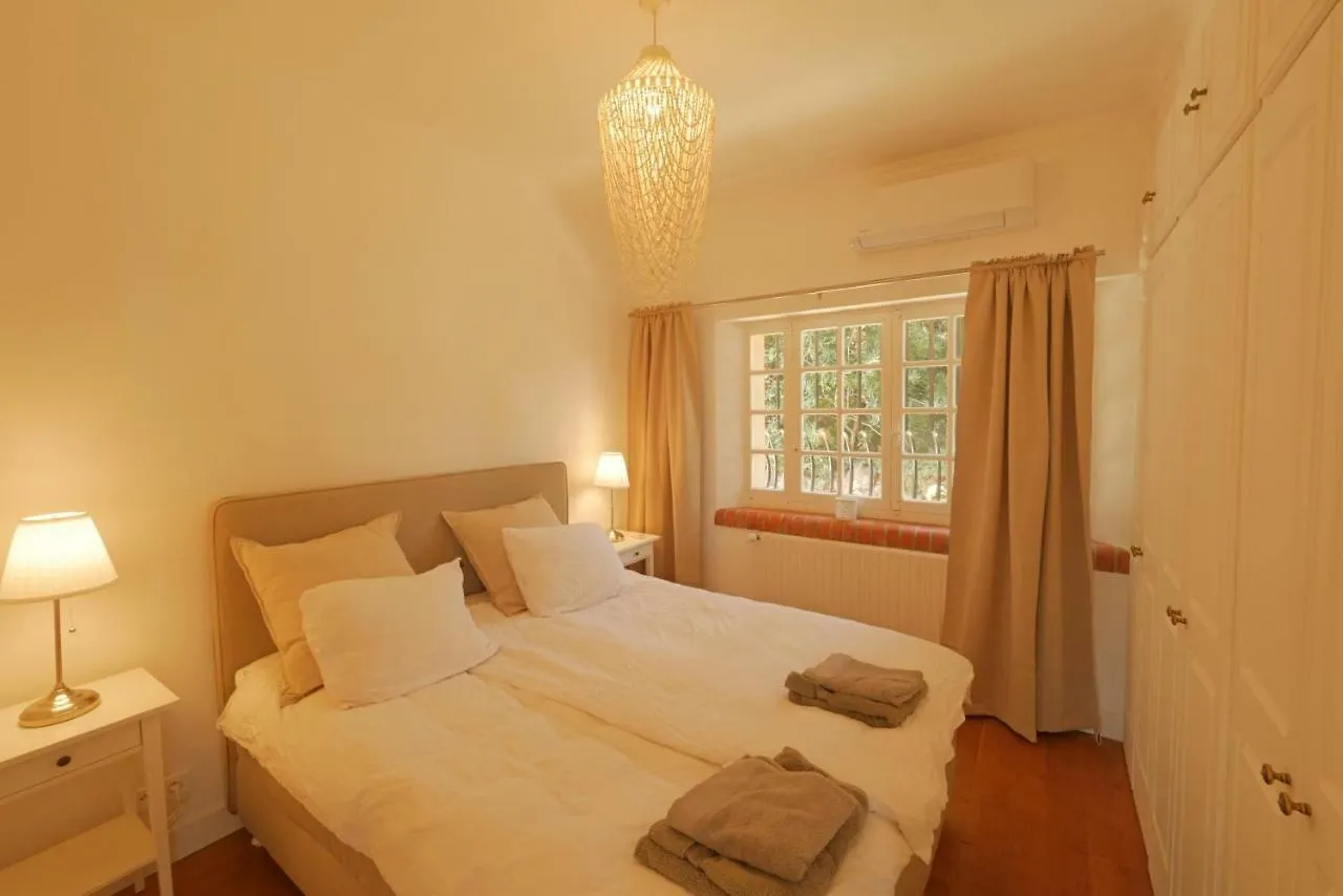 Villa Le Trayas Superieur Théoule-sur-Mer 0*,  Francie