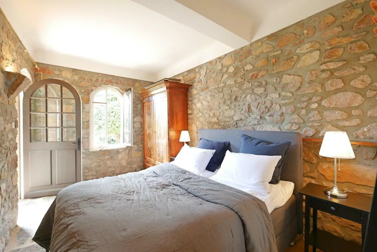 Villa Le Trayas Superieur Théoule-sur-Mer 0*,  Francie